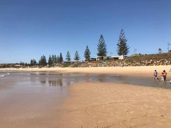 Christies Beach Tourist Park Esterno foto