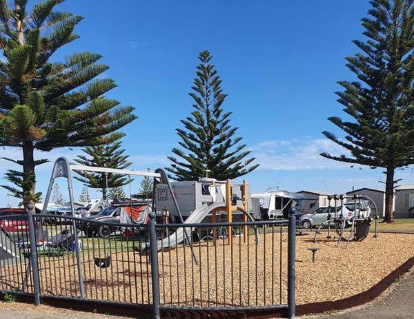 Christies Beach Tourist Park Esterno foto